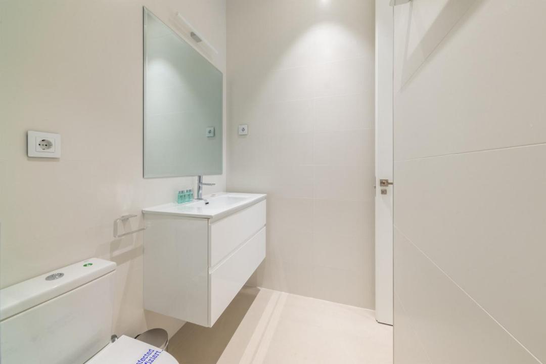 2 Bedrooms 2 Bathrooms Furnished - Delicias - Modern- Mintystay Madrid Esterno foto